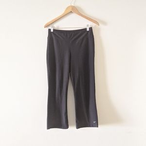 🌟 Nike Fit Dry Athletic Flare Cut Pants Size Small
